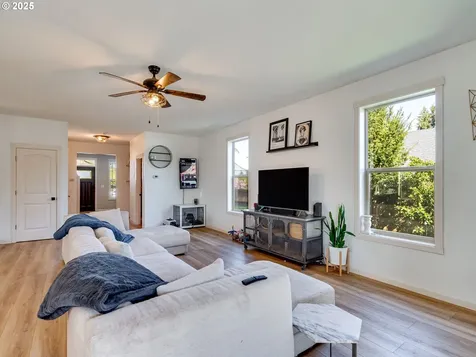 518 N 39th Place Ridgefield WA 98642