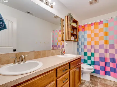 518 N 39th Place Ridgefield WA 98642