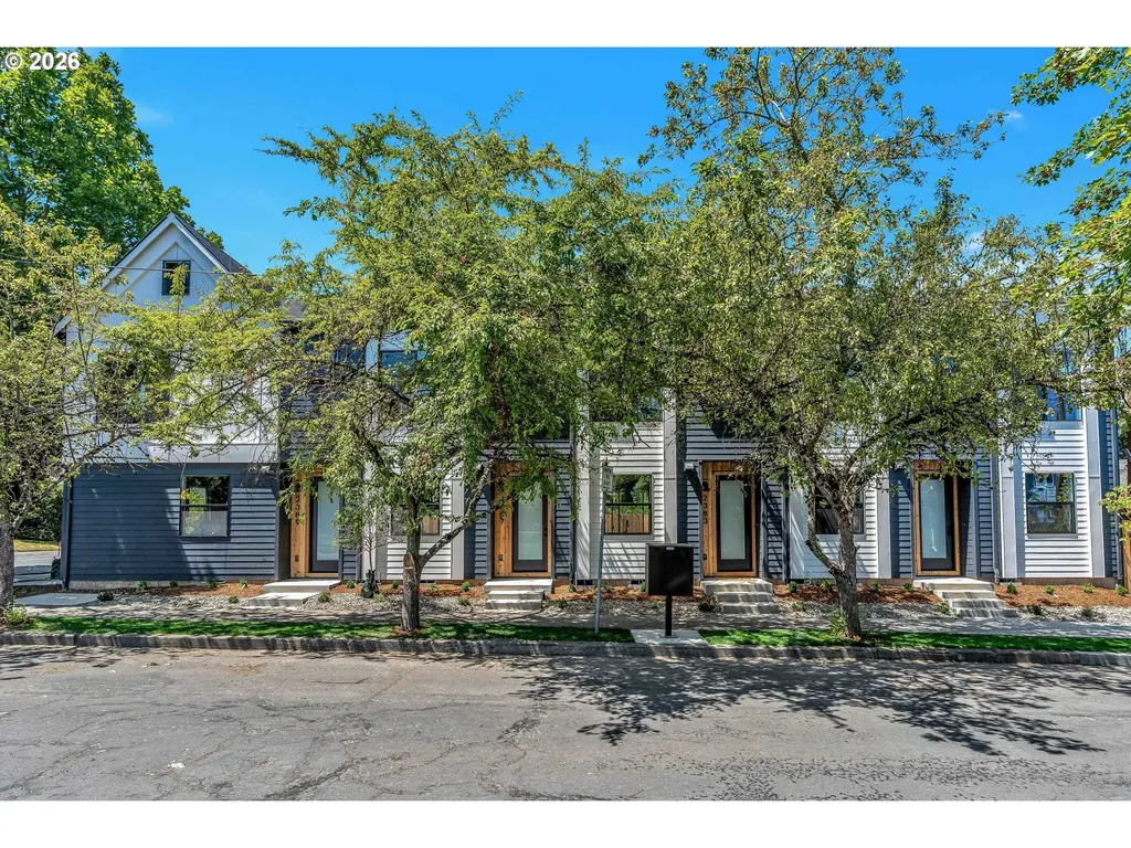 2381 SE 45th Avenue Portland OR 97215