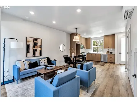 2381 SE 45th Avenue Portland OR 97215