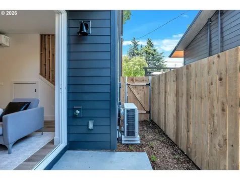 2381 SE 45th Avenue Portland OR 97215