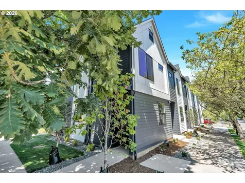 2381 SE 45th Avenue Portland OR 97215