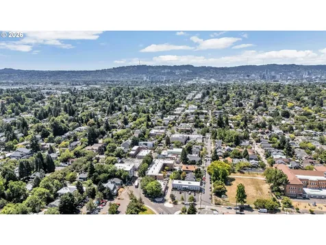 2381 SE 45th Avenue Portland OR 97215