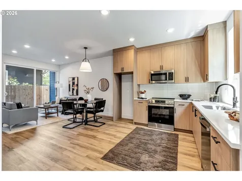 2381 SE 45th Avenue Portland OR 97215