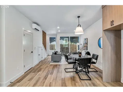 2381 SE 45th Avenue Portland OR 97215