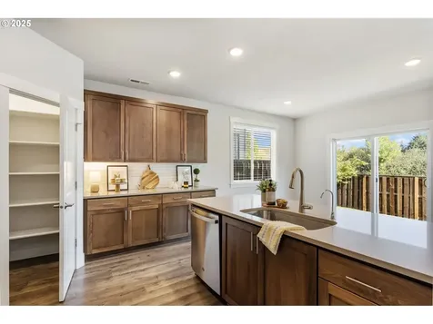 18246 SW Silvertip Street Beaverton OR 97007
