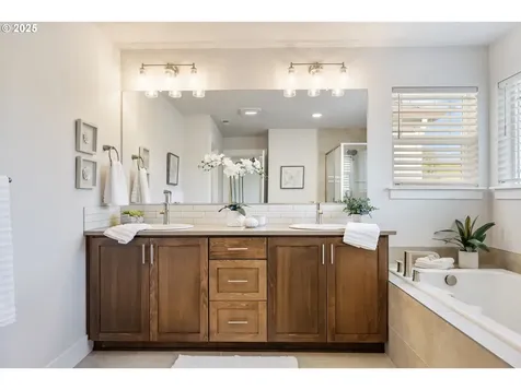 18246 SW Silvertip Street Beaverton OR 97007