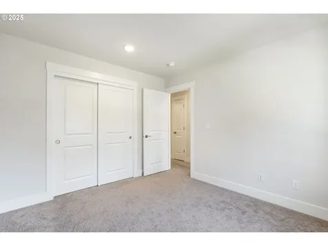 18246 SW Silvertip Street Beaverton OR 97007