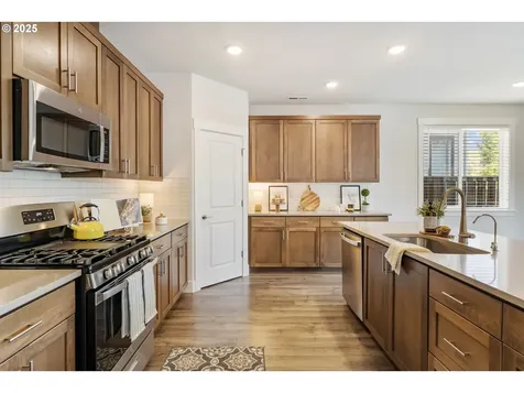18246 SW Silvertip Street Beaverton OR 97007