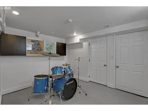 4621 SE 51st Avenue Portland OR 97206