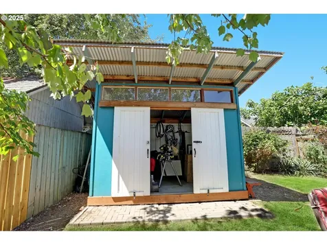 4621 SE 51st Avenue Portland OR 97206