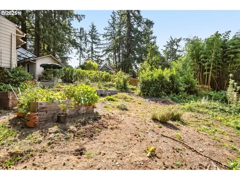 8147 SW 40th Avenue Portland OR 97219