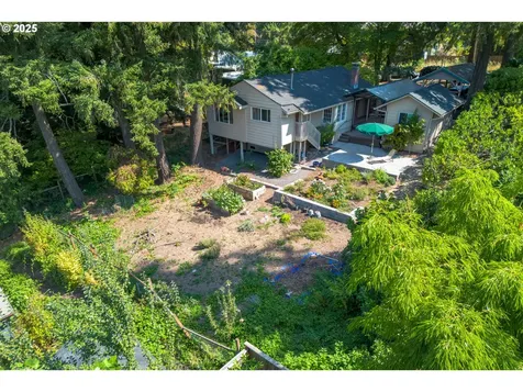 8147 SW 40th Avenue Portland OR 97219