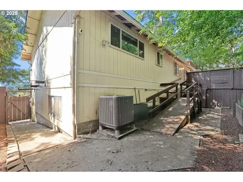 17830 Oatfield Road Gladstone OR 97027
