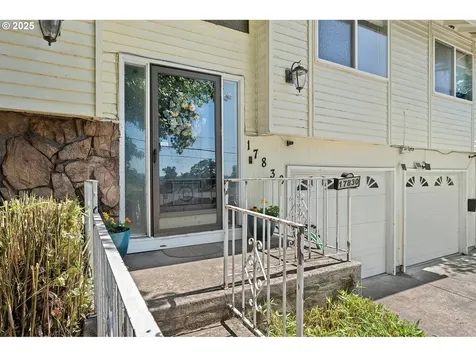 17830 Oatfield Road Gladstone OR 97027
