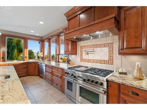 4961 Green Mountain Road Kalama WA 98625