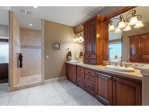4961 Green Mountain Road Kalama WA 98625