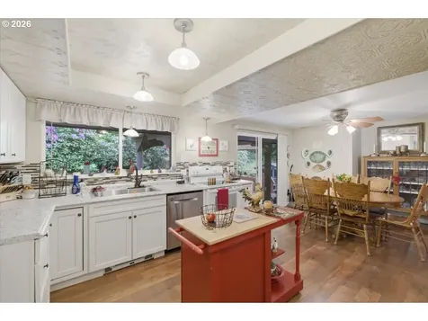 41178 Port Drive Sweet Home OR 97386