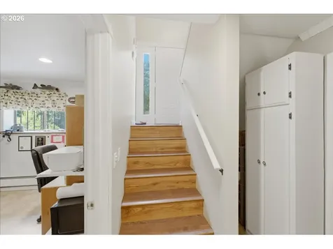 41178 Port Drive Sweet Home OR 97386