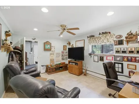 41178 Port Drive Sweet Home OR 97386