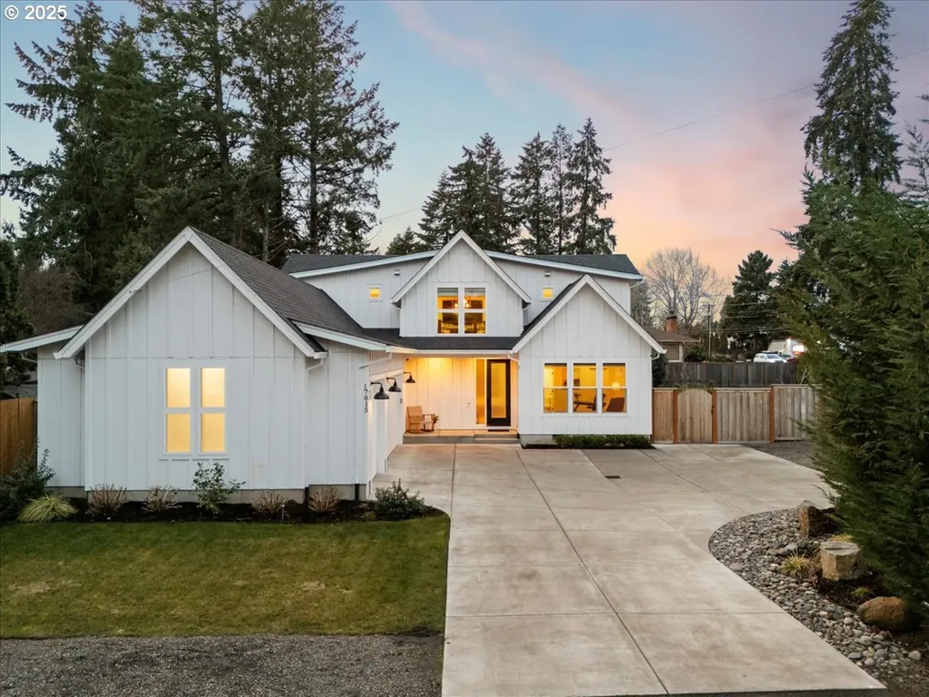 17815 Pilkington Road Lake Oswego OR 97035