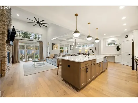 17815 Pilkington Road Lake Oswego OR 97035