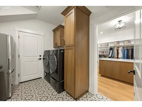 17815 Pilkington Road Lake Oswego OR 97035