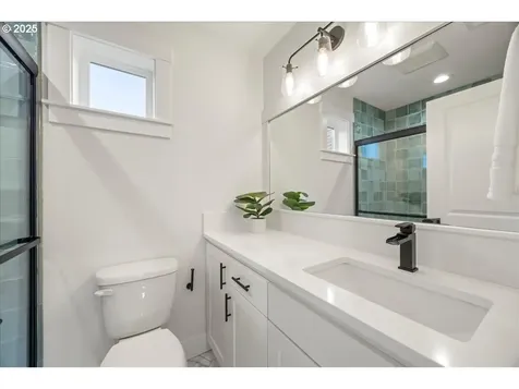 17815 Pilkington Road Lake Oswego OR 97035