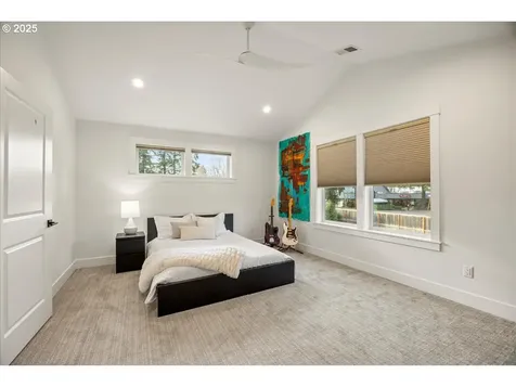 17815 Pilkington Road Lake Oswego OR 97035