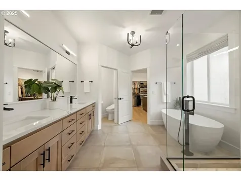 17815 Pilkington Road Lake Oswego OR 97035