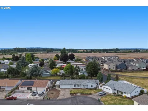 1305 Mulberry Drive Woodburn OR 97071