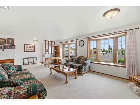 1305 Mulberry Drive Woodburn OR 97071