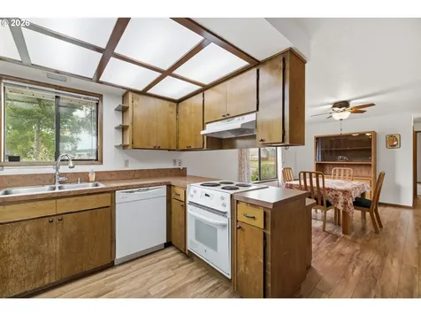 1305 Mulberry Drive Woodburn OR 97071