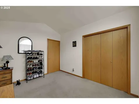 2451 Bowtie Avenue Eugene OR 97404