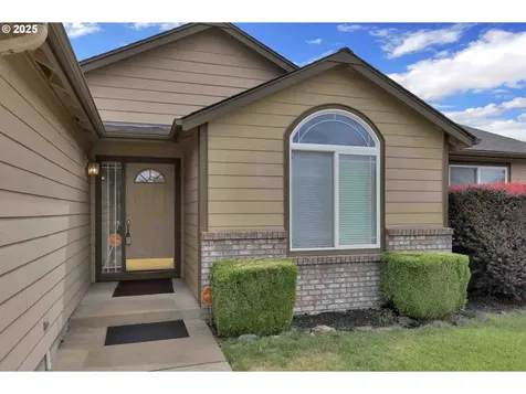 2451 Bowtie Avenue Eugene OR 97404