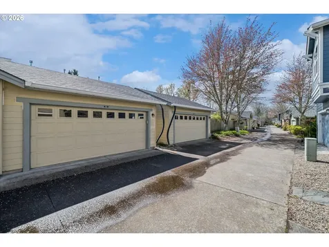 6715 NE Rosebay Drive Hillsboro OR 97124