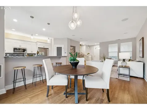 6715 NE Rosebay Drive Hillsboro OR 97124