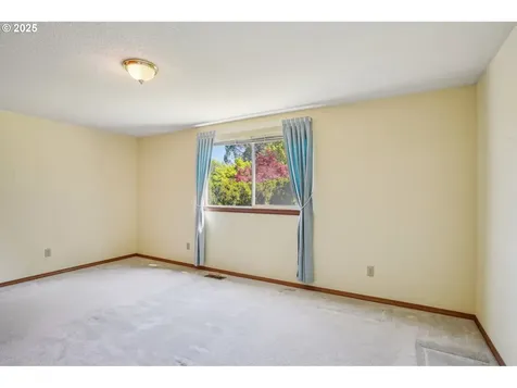 6916 SE 116th Avenue Portland OR 97266