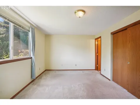 6916 SE 116th Avenue Portland OR 97266