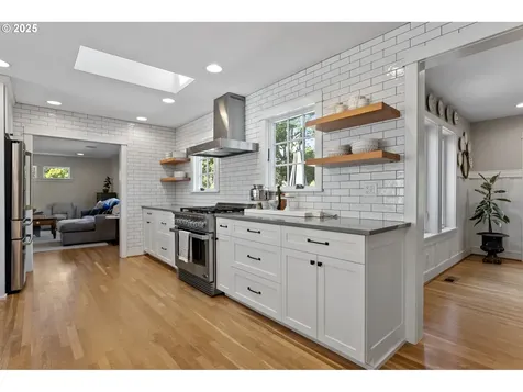 8065 SW Laurel Street Portland OR 97225