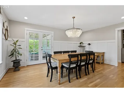 8065 SW Laurel Street Portland OR 97225