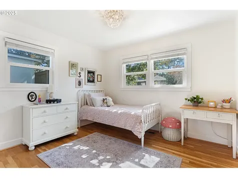 8065 SW Laurel Street Portland OR 97225