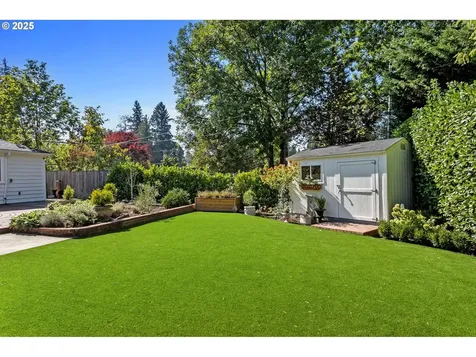 8065 SW Laurel Street Portland OR 97225