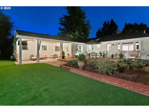 8065 SW Laurel Street Portland OR 97225