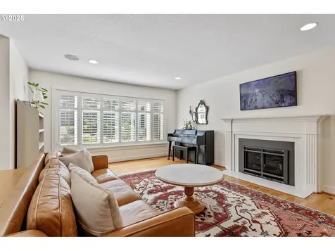 8065 SW Laurel Street Portland OR 97225