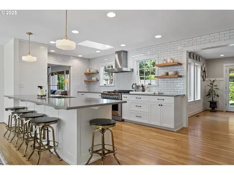 8065 SW Laurel Street Portland OR 97225