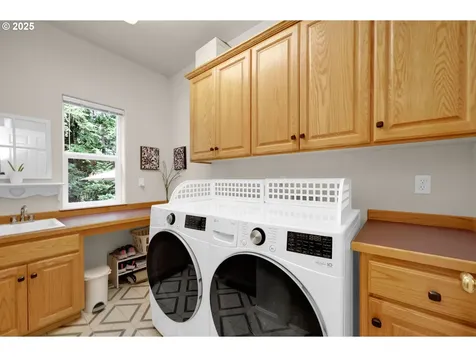 2256 Greiner Street Eugene OR 97405