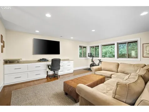 1261 Wells Street Lake Oswego OR 97034
