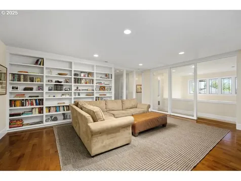 1261 Wells Street Lake Oswego OR 97034