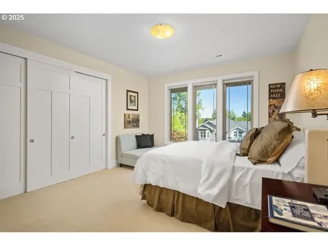 1261 Wells Street Lake Oswego OR 97034